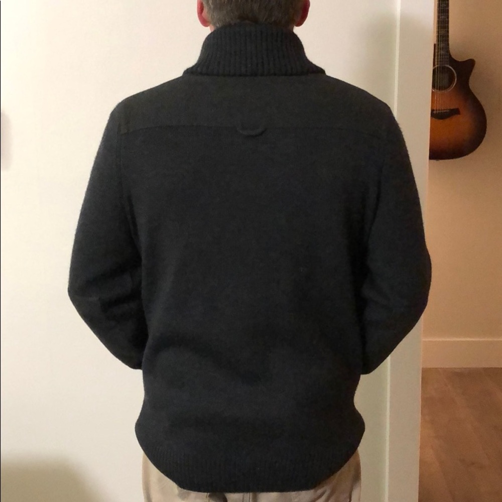 Vince shawl collar 100% wool cardigan. - Picture 2 of 4